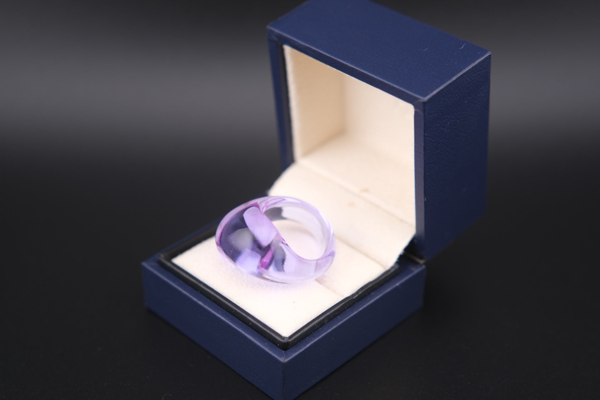 Baccarat クリスタル リング パープル Vintage Baccarat Purple Crystal Ring – Sculptural Statement