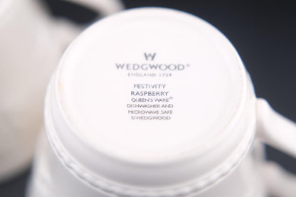 Wedgwood Festivity Raspberry Queen’s Ware Mug Pair – White Embossed Relief with Raspberry Interior Motif