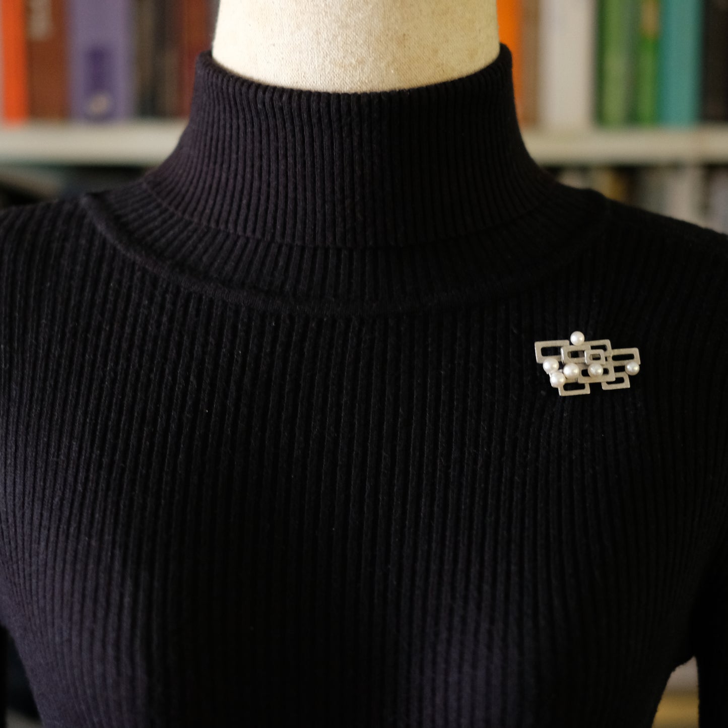 Tasaki Modernist Pearl Brooch – Sterling Silver 925 with Geometric Openwork Design