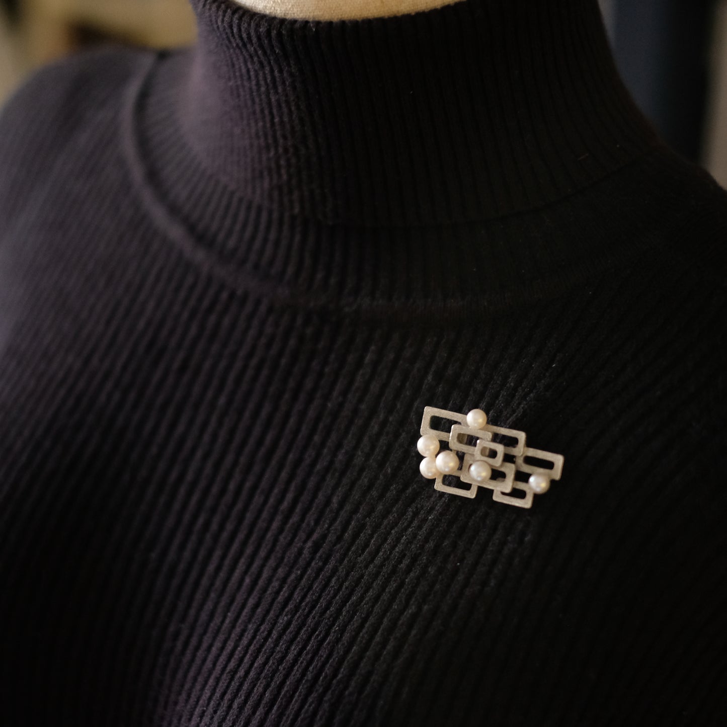 Tasaki Modernist Pearl Brooch – Sterling Silver 925 with Geometric Openwork Design