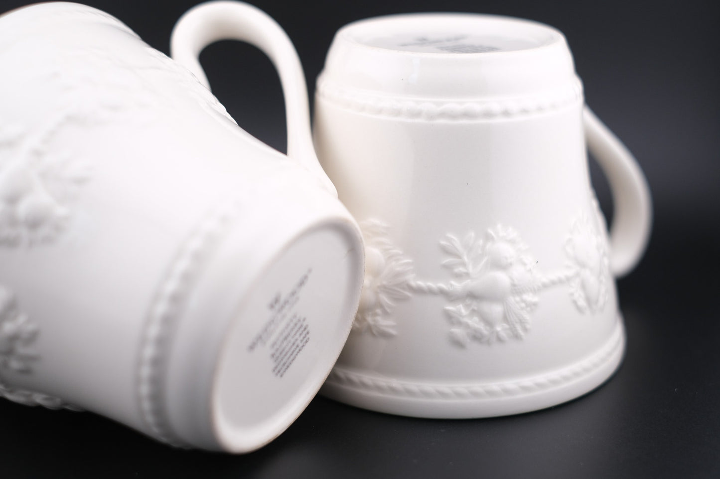 ❤️ Wedgwood Festivity Raspberry Queen's Ware Mug Pair – White Embossed Relief with Raspberry Interior Motif