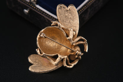 Vintage Wiggle-Wing Bee Brooch – Gold Tone Metal with Black Cabochon Eyes | 1950s–1960s Statement Pin