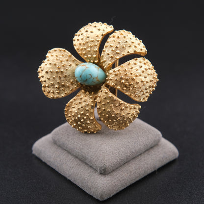 ❤️ Vintage Gold Tone Textured Floral Brooch with Turquoise Cabochon Center