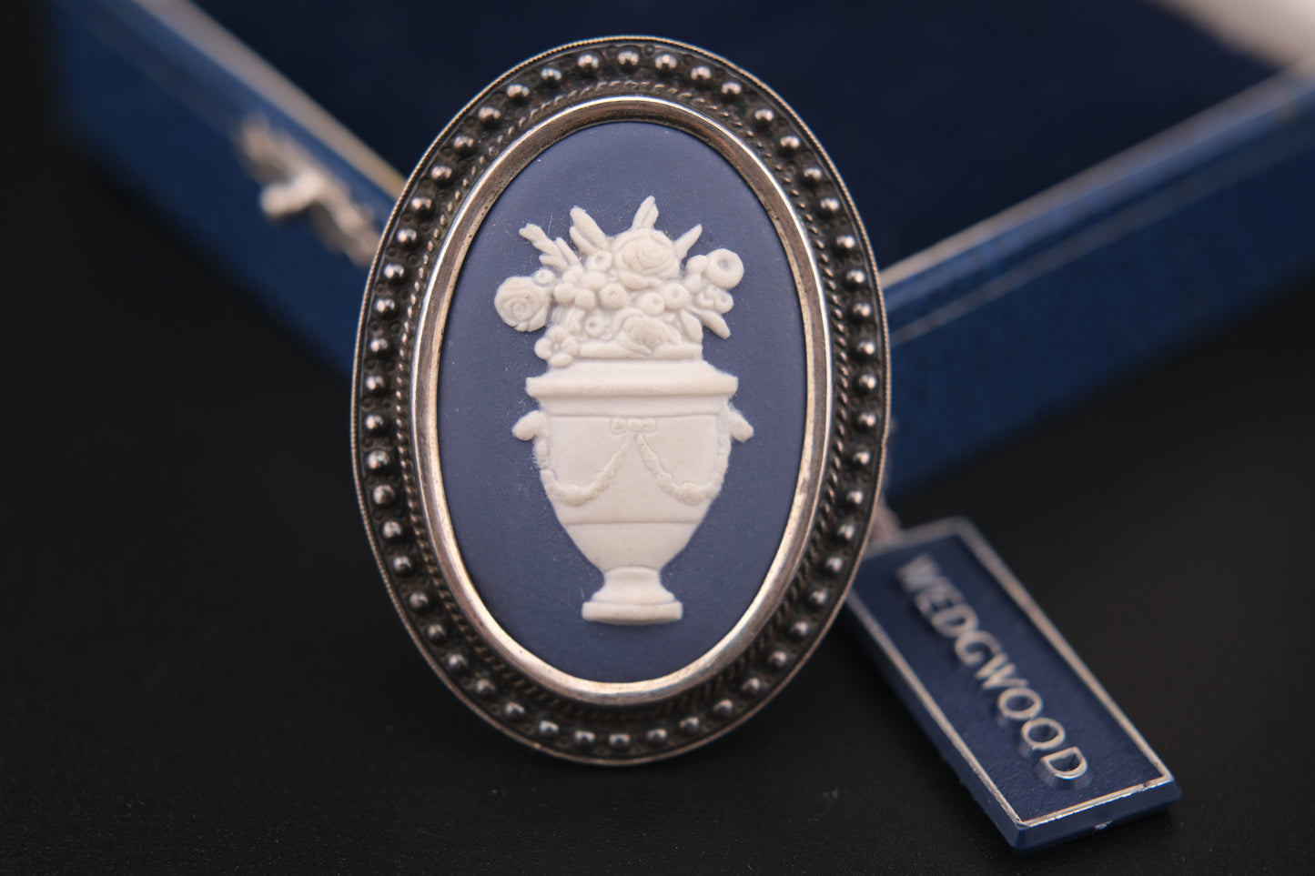Vintage Wedgwood Sterling Silver Brooch & Pendant – Jasperware Vase Motif