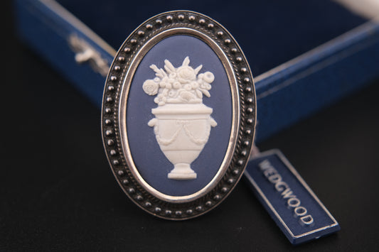 Vintage Wedgwood Sterling Silver Brooch & Pendant – Jasperware Vase Motif