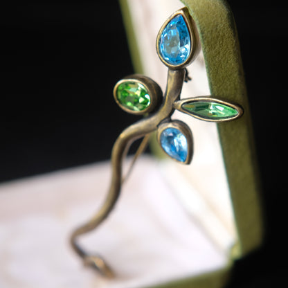 Ikuo Paris Sculptural Leaf Brooch – Vintage French Designer Jewelry