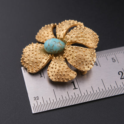 ❤️ Vintage Gold Tone Textured Floral Brooch with Turquoise Cabochon Center