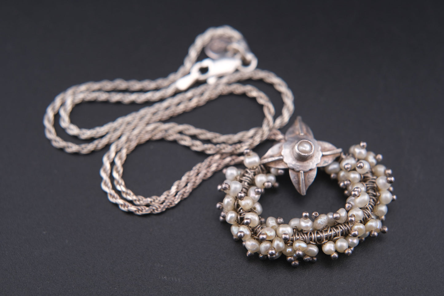 ❤️ Vintage Sterling Silver &  genuine Pearl Wreath Pendant Necklace | 925