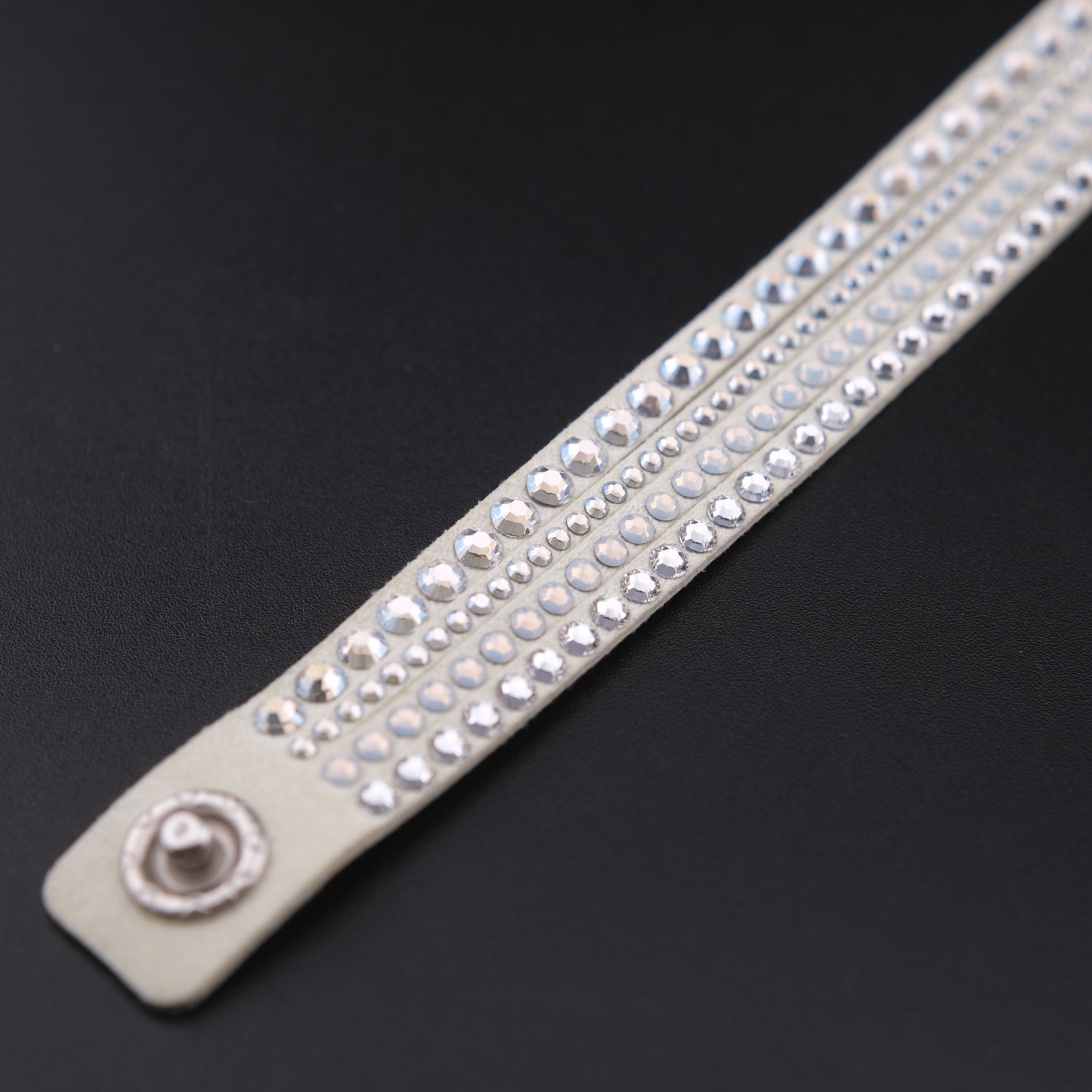 ❤️ Swarovski Slake Crystal Wrap Bracelet Ivory Suede Multi Strand Snap Bracelet