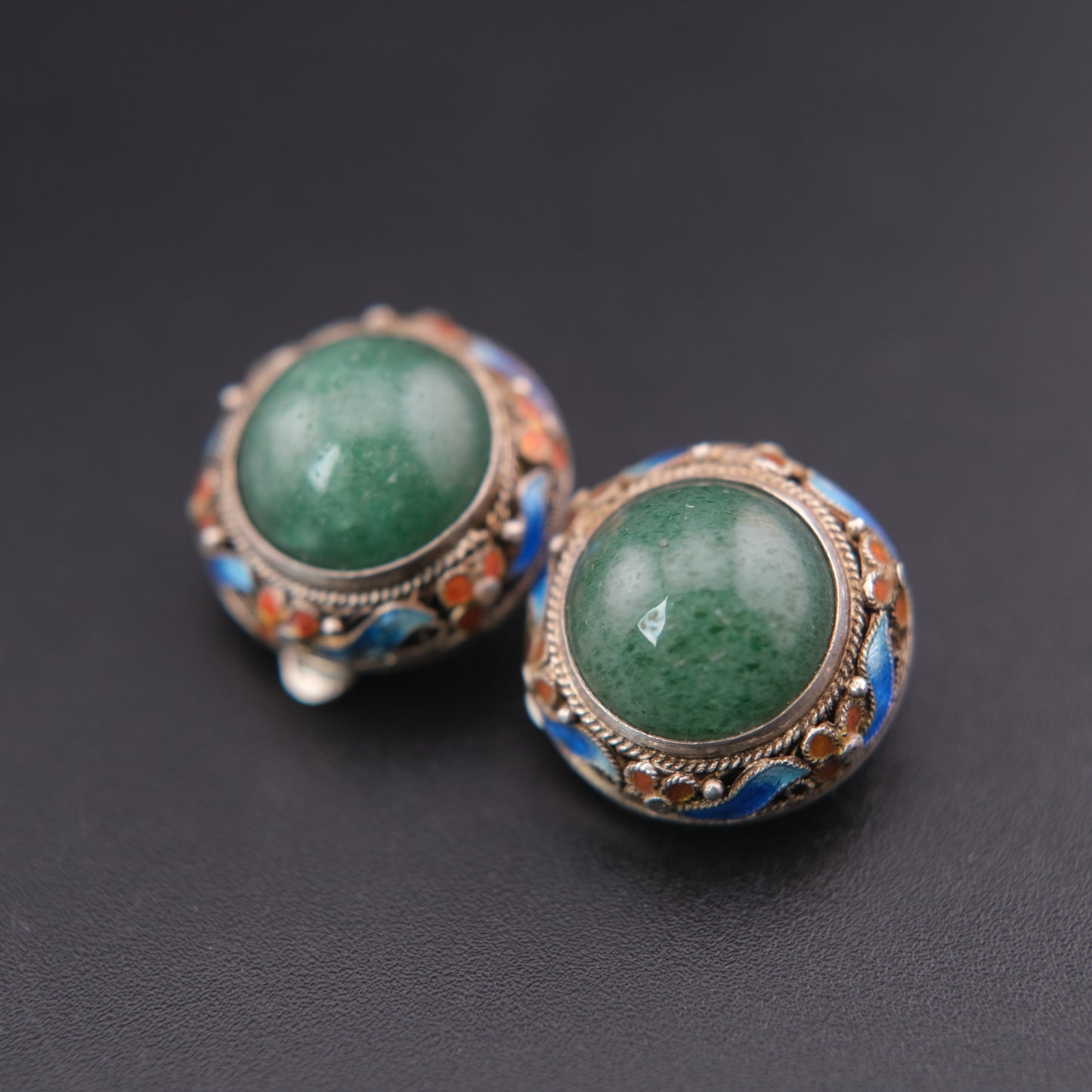 ❤️ Vintage Jade Cabochon Enamel Sterling Silver Clip-On Earrings