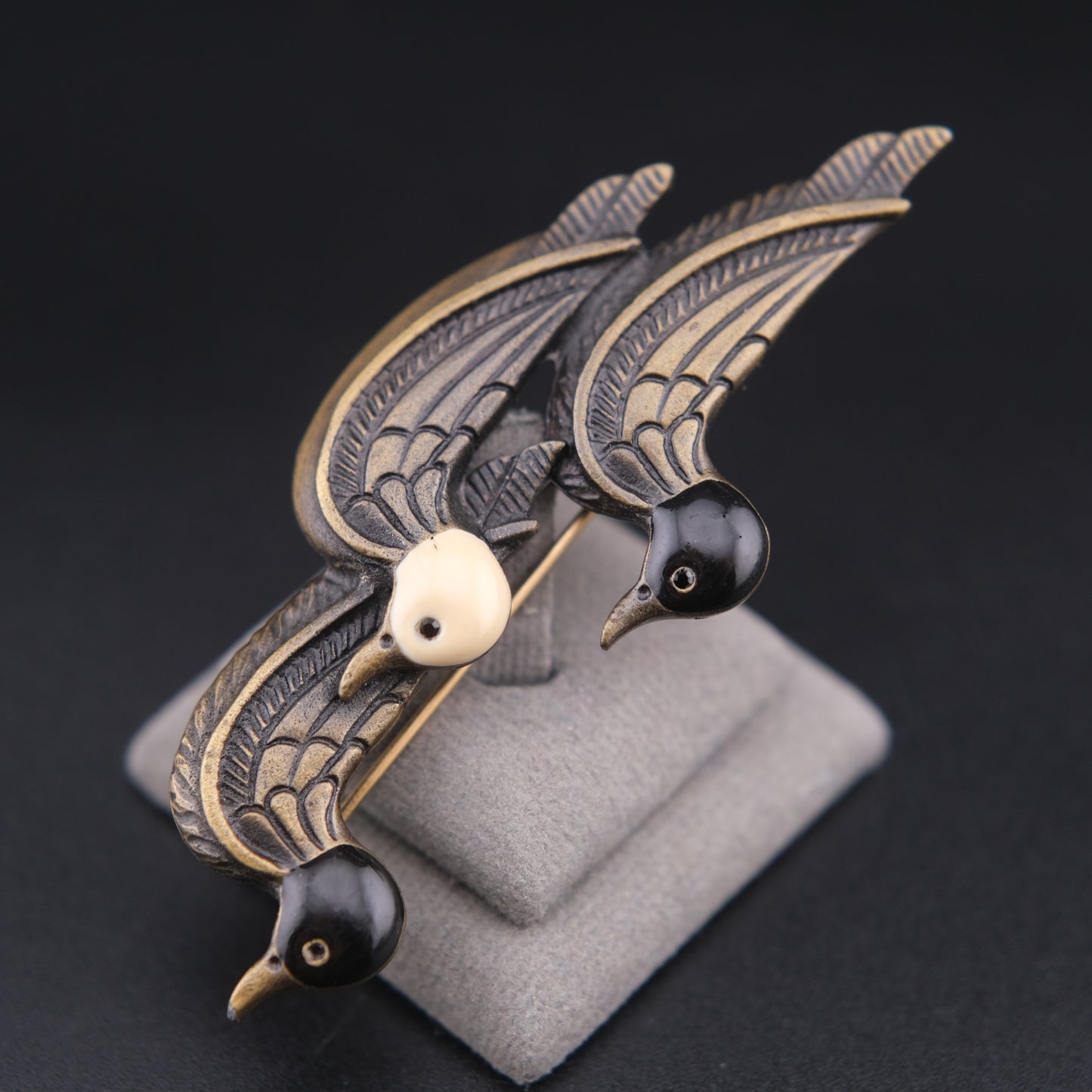 ❤️ Vintage Triple Duck Brooch – Antiqued Gold Tone Figural Ducks Pin