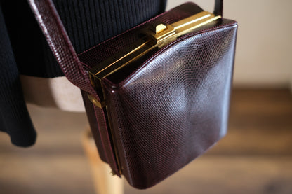 👜 Vintage Gucci Lizard Crossbody Bag with Sculptural Strap Accents