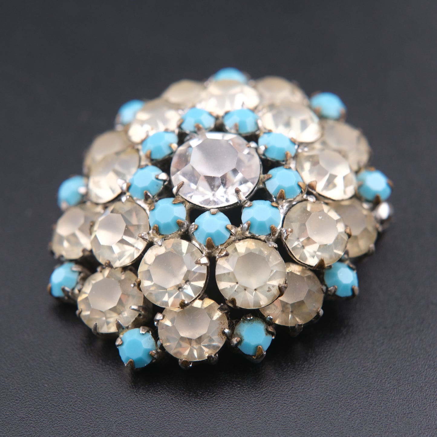 ❤️ Vintage Turquoise Blue & Smoky Clear Rhinestone Domed Cluster Brooch