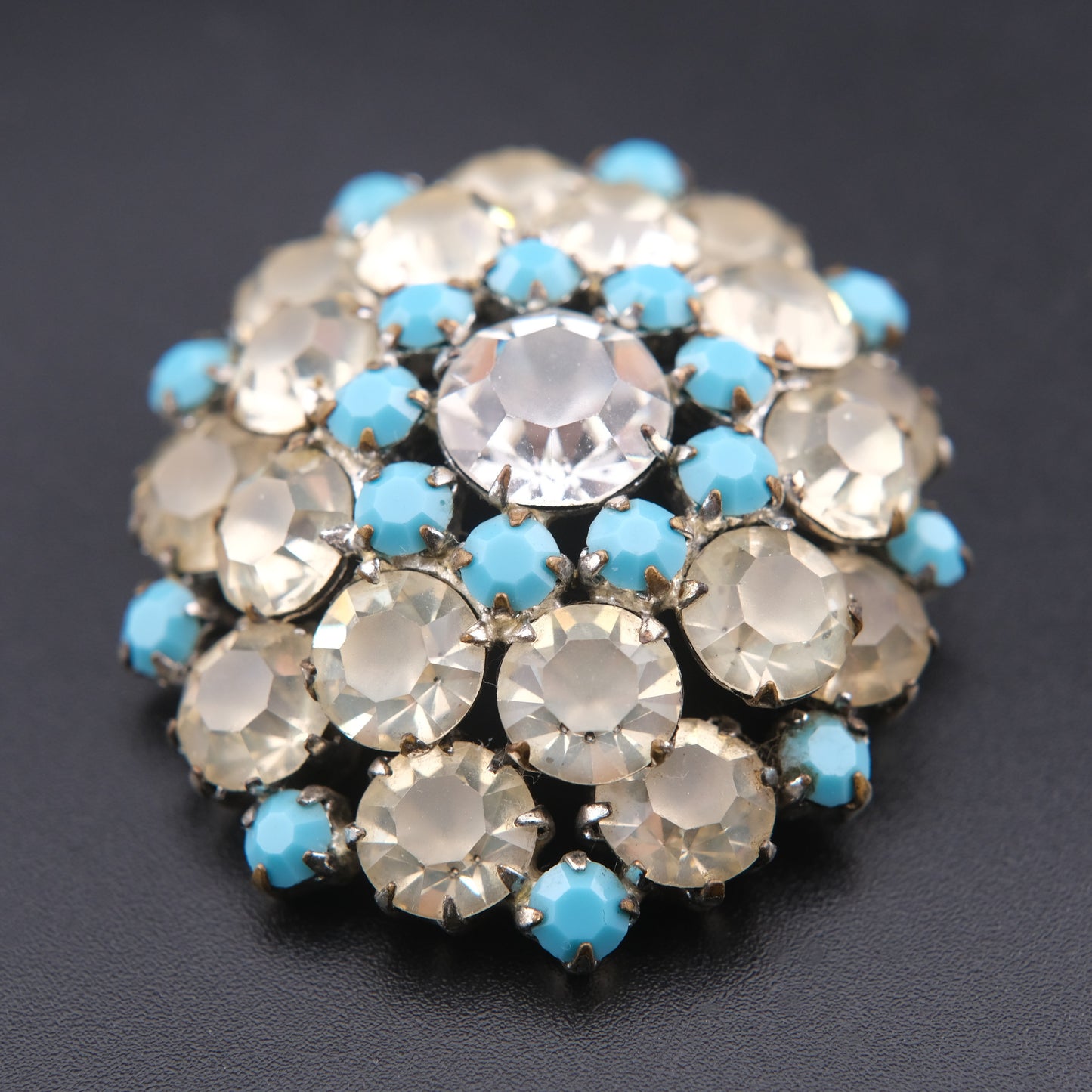 ❤️ Vintage Turquoise Blue & Smoky Clear Rhinestone Domed Cluster Brooch