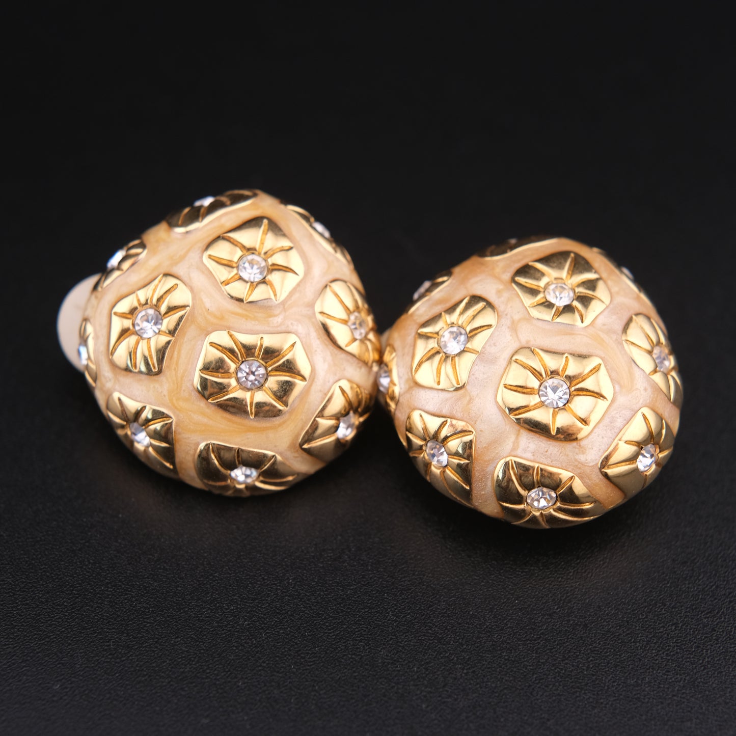❤️ Swarovski Dome Clip-On Earrings – Gold-Tone with Enamel & Crystal Accents