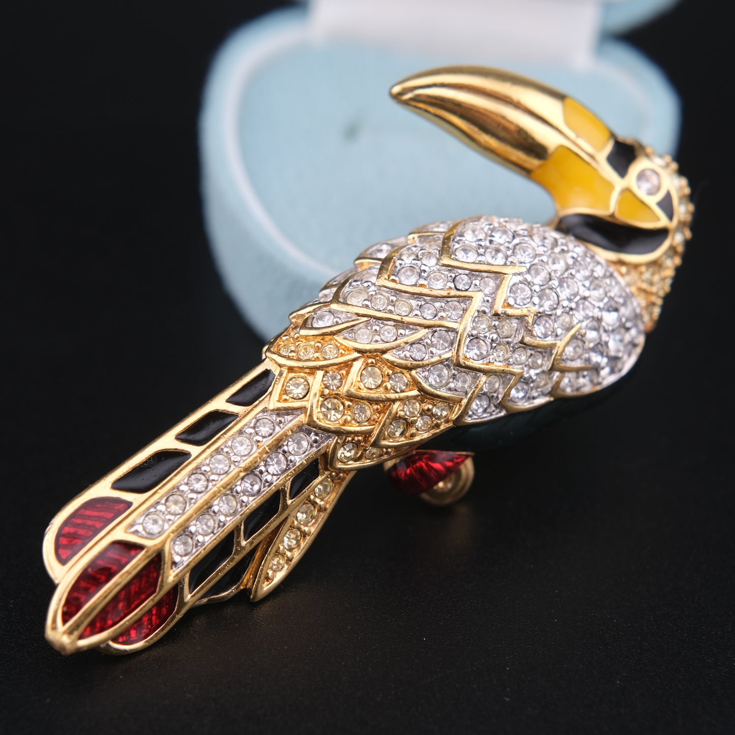 ❤️ Swarovski Toucan Brooch – Gold-Tone with Multicolor Crystal & Enamel
