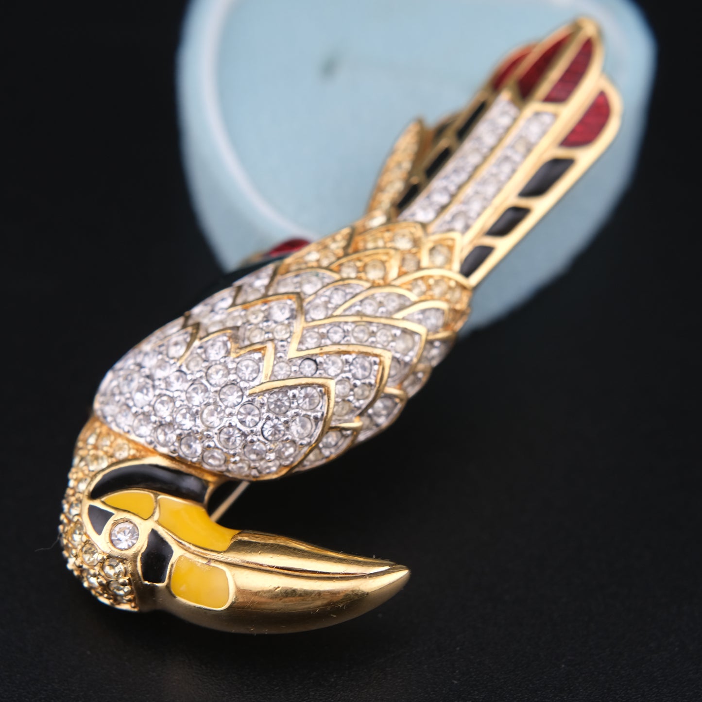 ❤️ Swarovski Toucan Brooch – Gold-Tone with Multicolor Crystal & Enamel