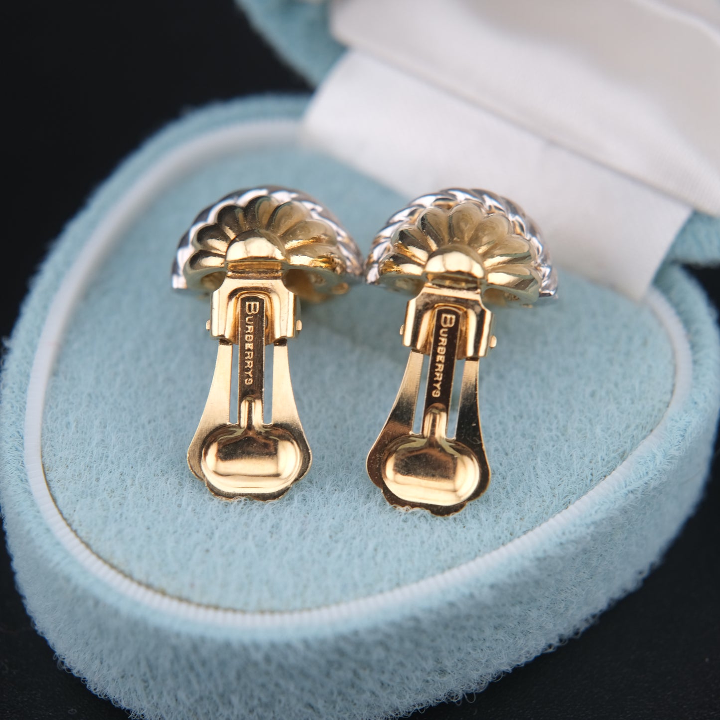 Vintage Burberrys Clip-On Earrings – Gold & Silver-Tone Ribbed Dome Design