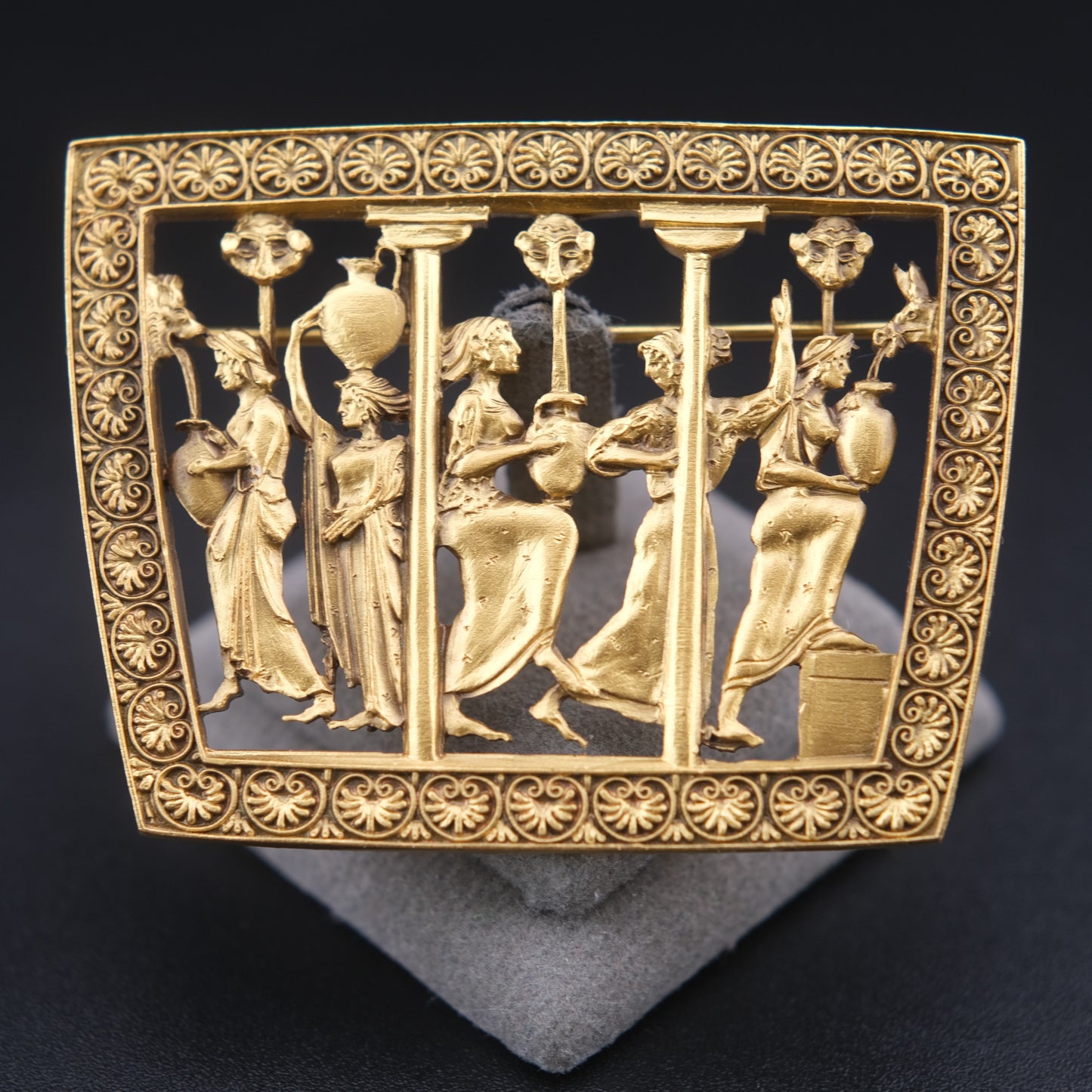 ❤️ Vintage MFA Museum of Fine Arts Classical Figural Brooch