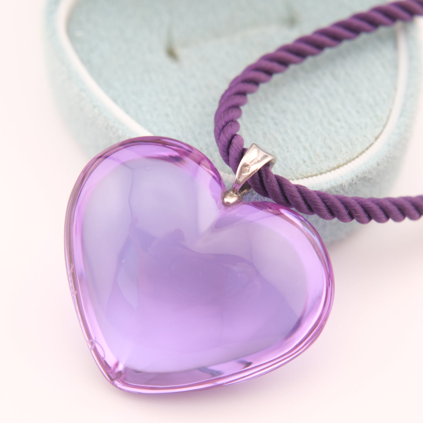 ❤️ Baccarat Crystal Heart Pendant Necklace – Purple Crystal on Cord