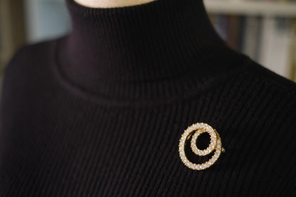 Vintage S.A.L. Gold-Tone Double Circle Rhinestone Brooch – Excellent Condition