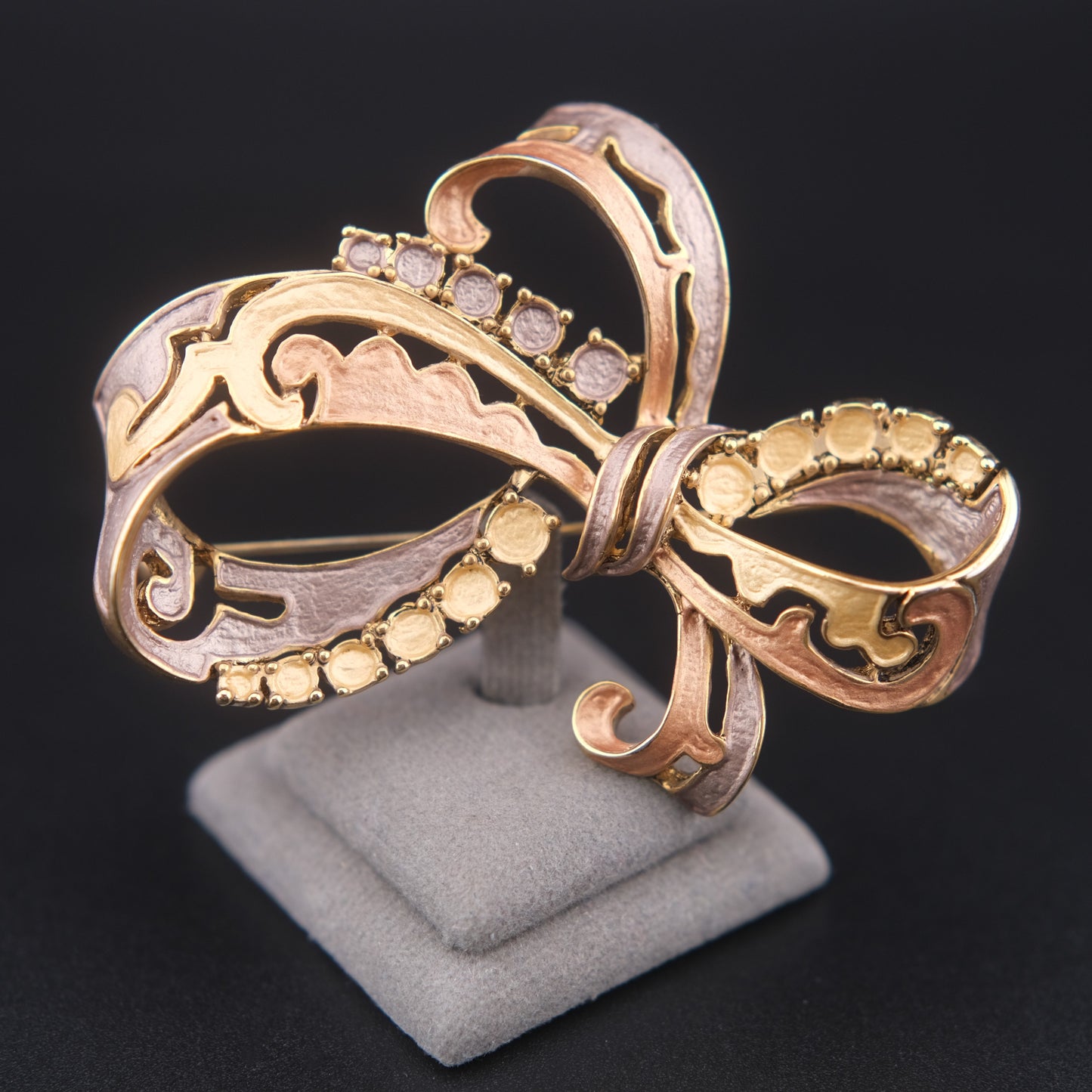 ❤️ Vintage Mixed Tone Openwork Bow Brooch with Faux Pearl Accents
