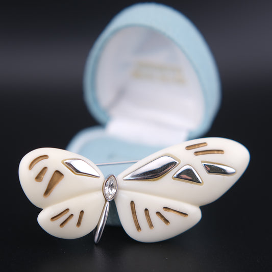 ❤️ Vintage Hanae Mori Resin Butterfly Brooch