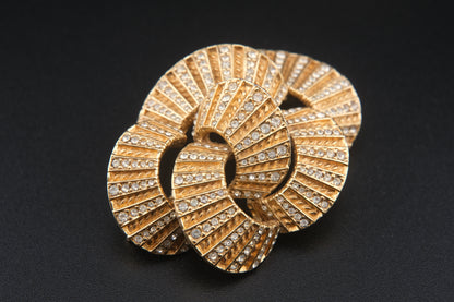 Vintage Ciner Brooch – Gold-Tone Interlocking Loops with Clear Rhinestones