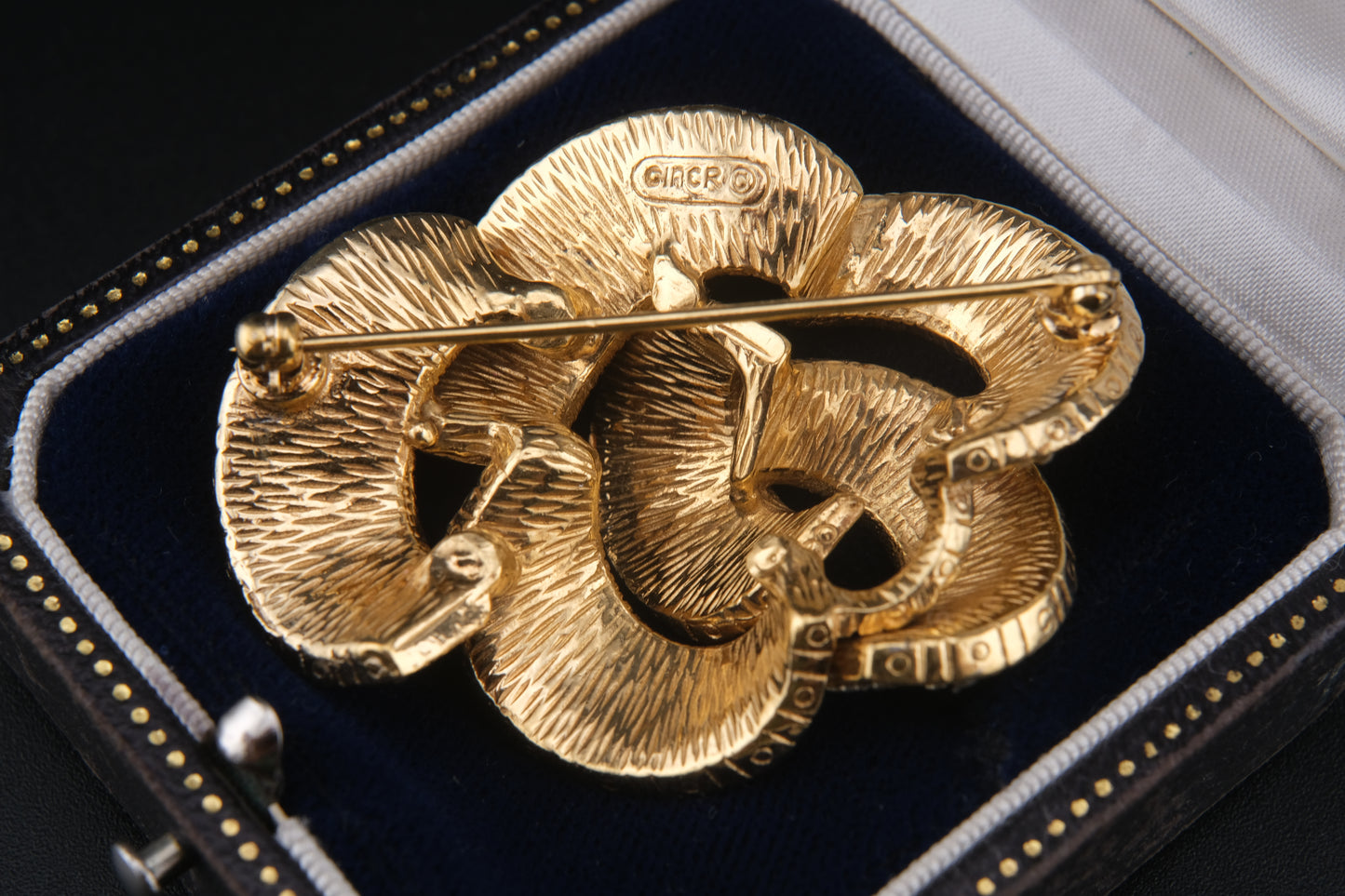 Vintage Ciner Brooch – Gold-Tone Interlocking Loops with Clear Rhinestones