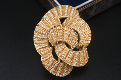 Vintage Ciner Brooch – Gold-Tone Interlocking Loops with Clear Rhinestones