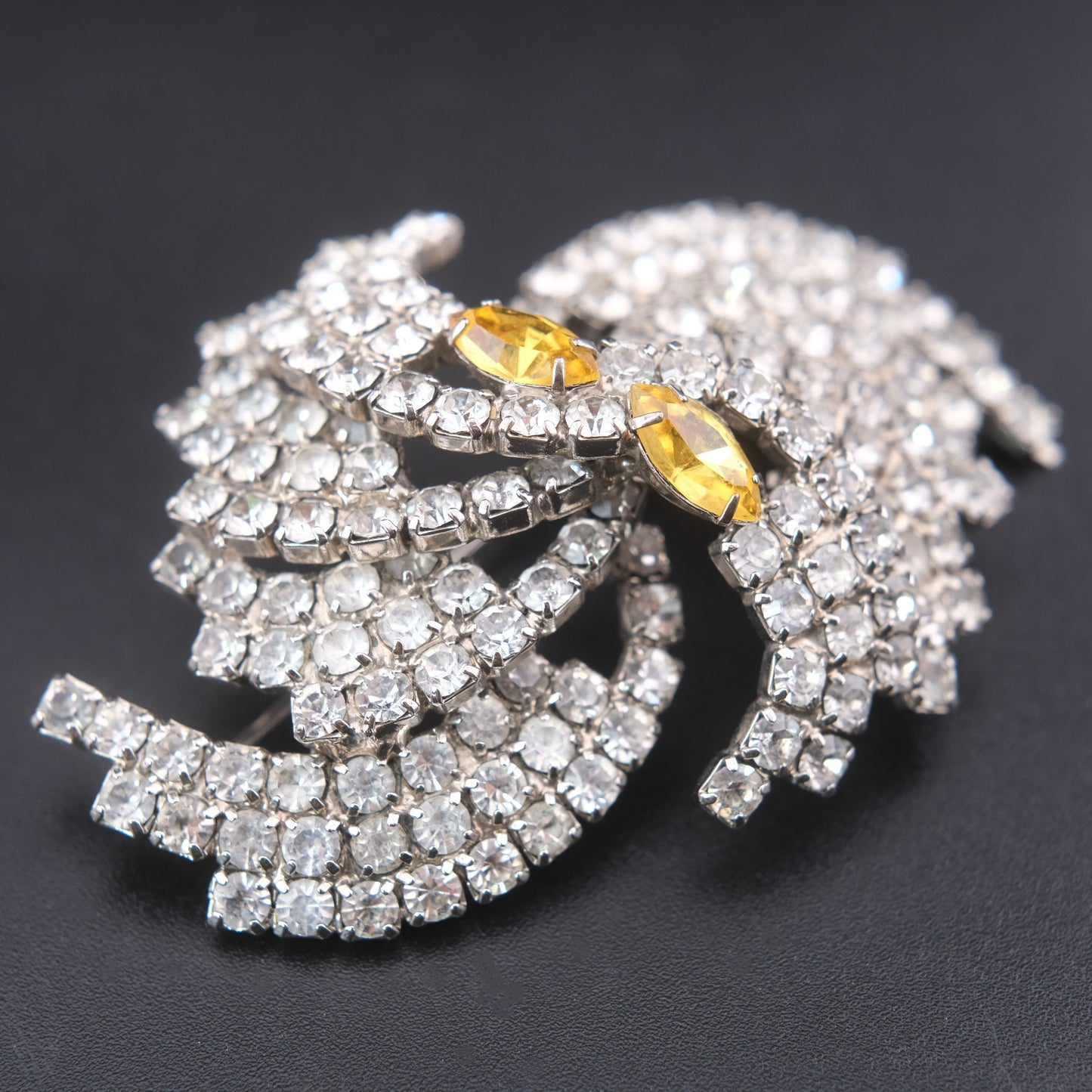 ❤️ Vintage Rhinestone Swirl Brooch with Yellow Accents