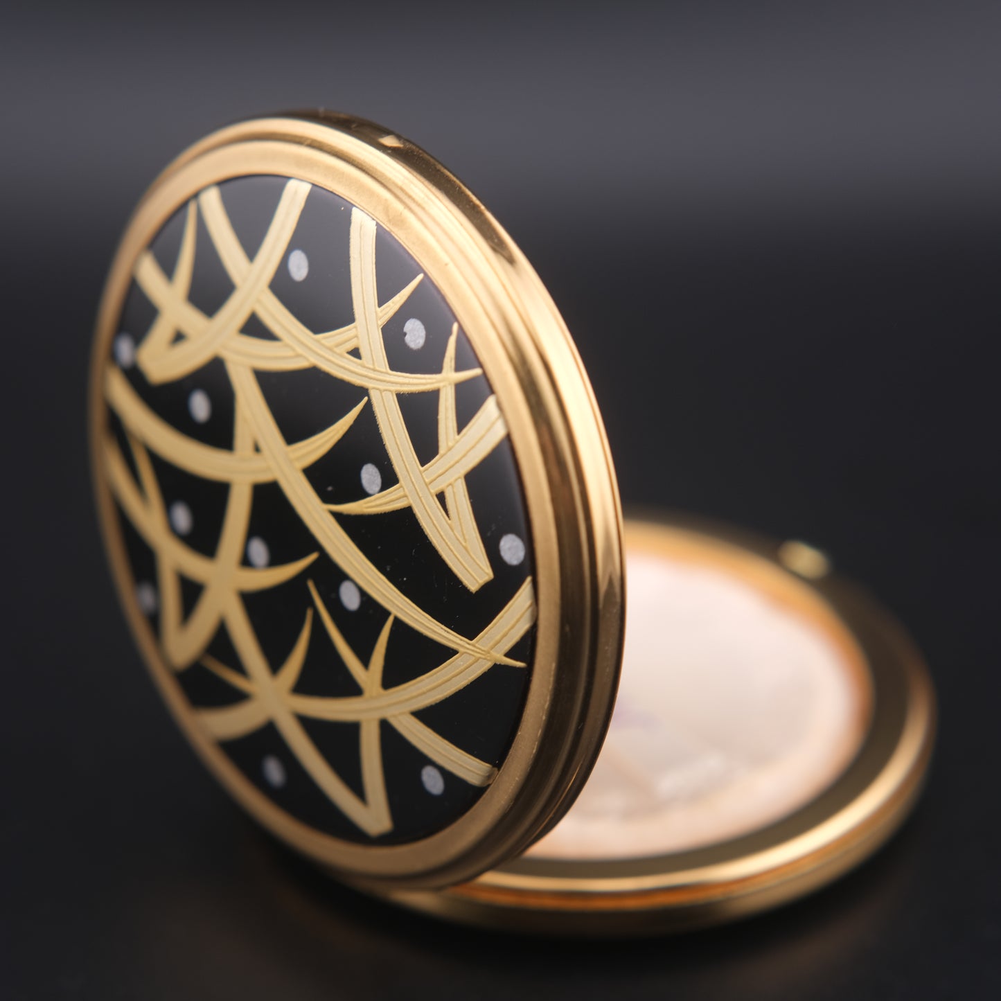 Vintage Shiseido Powder Compact – Black & Gold Art Deco Design