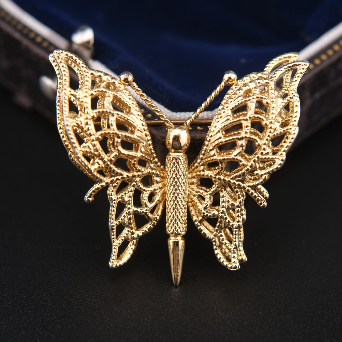 ❤️ Vintage Monet Gold Tone Filigree Butterfly Brooch, Openwork Butterfly Pin