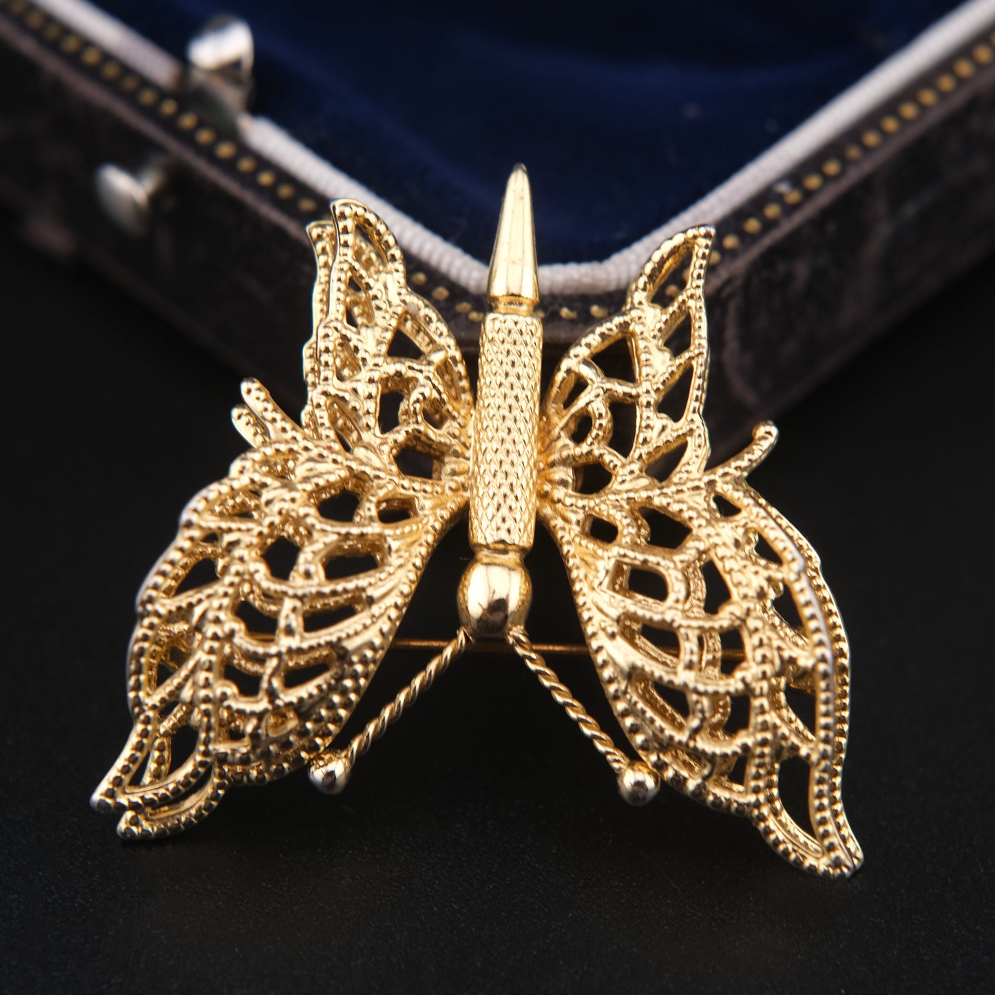 ❤️ Vintage Monet Gold Tone Filigree Butterfly Brooch, Openwork Butterfly Pin