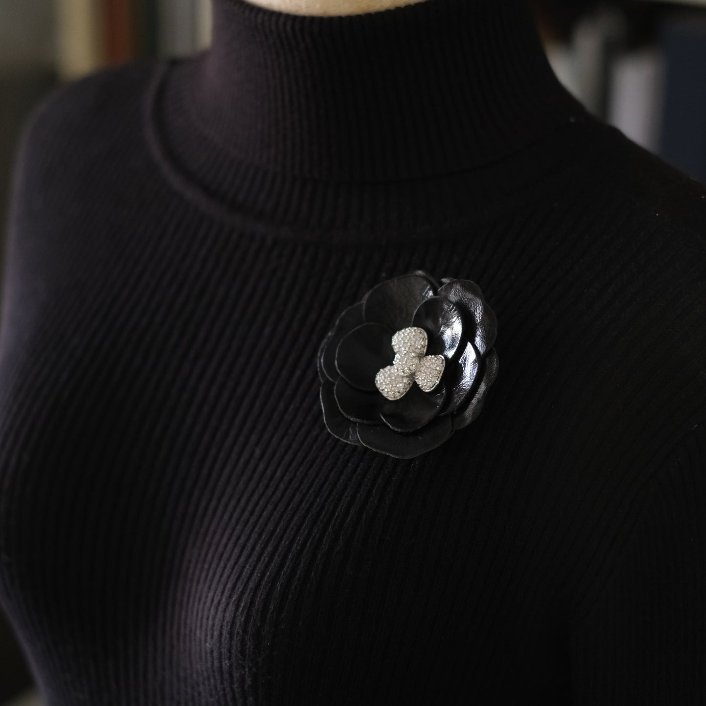 ❤️ Swarovski Black Leather Camellia Flower Brooch with Crystal Center