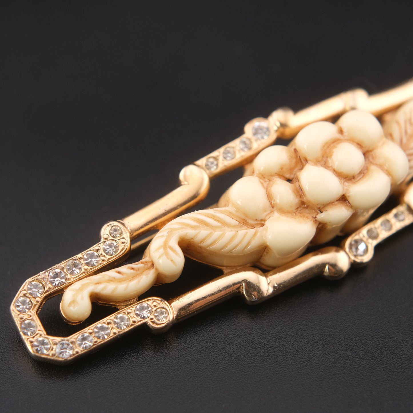 ❤️ Vintage P&M Paris Dimensional Floral Rhinestone Brooch with Trombone Clasp