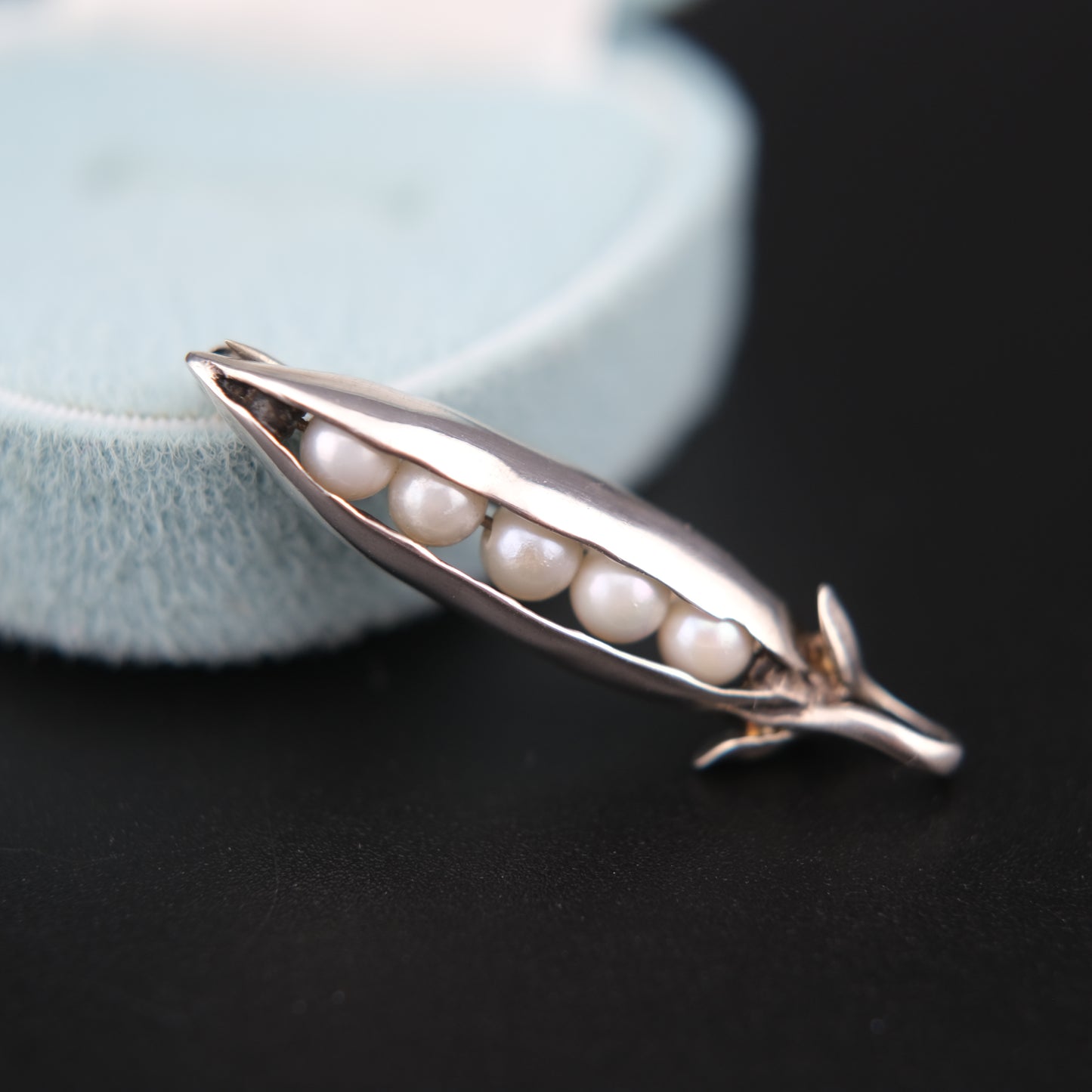 ❤️ Sterling Silver Pearl Pea Pod Brooch – MFA 925