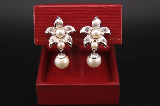 Vintage Majorica Silver Floral Clip-On Earrings with Simulated Pearls | Signed 925 | Made in Spain
