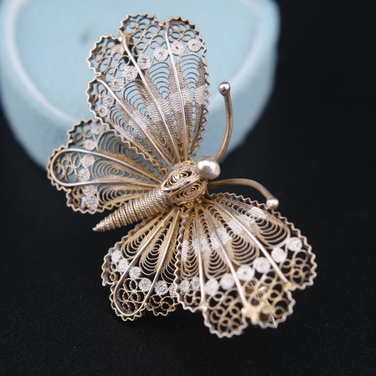 ❤️ Vintage 800 Silver Filigree Butterfly Brooch