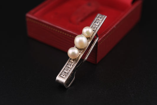 Vintage Sterling Silver Tie Clip – Three Genuine Pearls with Engraved Design
