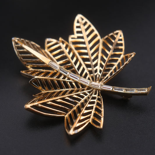 ❤️ Vintage Coro Gold Tone Leaf Brooch with Baguette Rhinestones