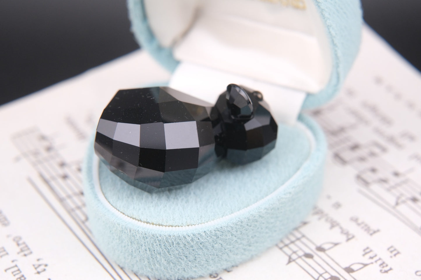 Swarovski Lovlots Shady Black Lamb Figurine – Limited Edition 2006