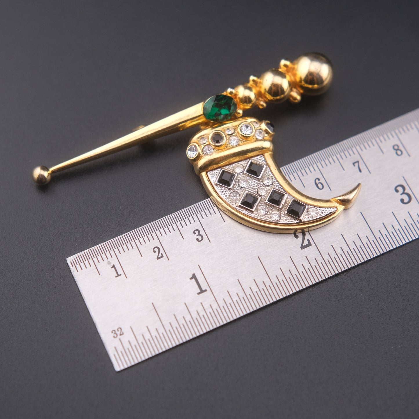 ❤️ Vintage Articulated Geometric Tusk Brooch with Black Rhinestones, Green Glass Accent & Gold Tone Orb Detail