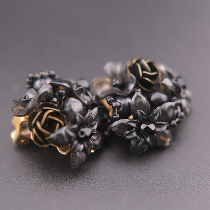 ❤️ Vintage Colleen Toland Black Floral Cluster Clip-On Earrings – Lucite & Enamel