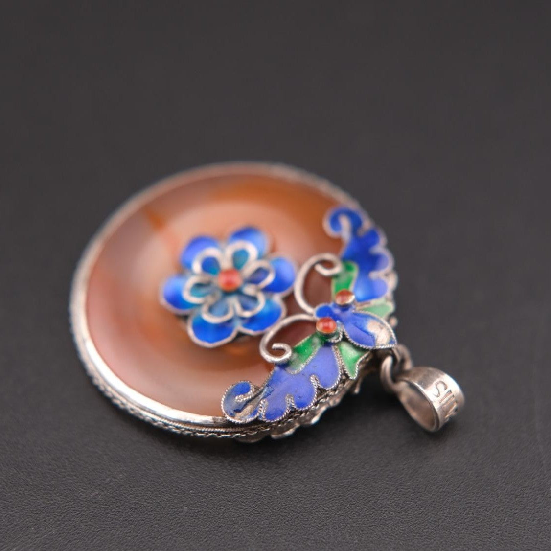 ❤️ Vintage Chinese Carnelian Butterfly & Flower Enamel Silver Pendant